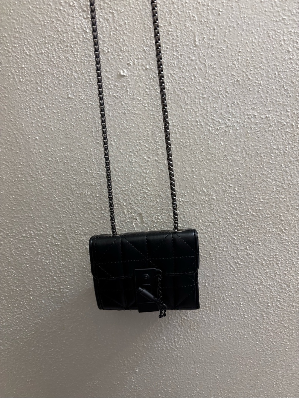 Quilted Black Crossbody Bag with Chain Strap
